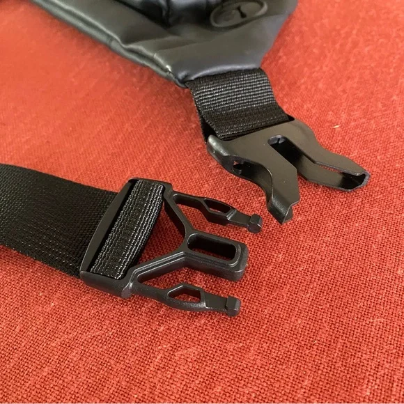 NEW! GASTON LUGA Black Spläsh Hip Fanny Pack Crossbody Bag Fannypack - Picture 5 of 12